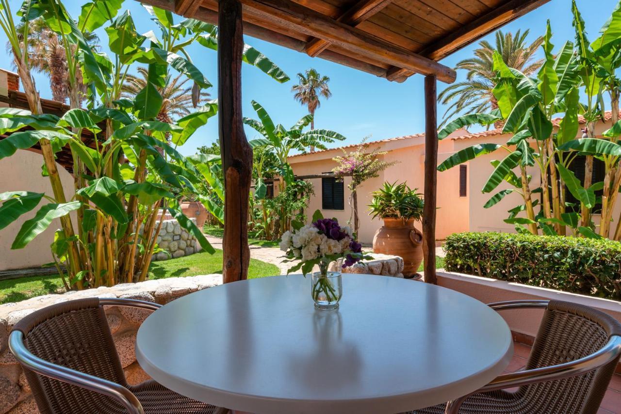 Hotel Villaggio Cala Di Volpe Capo Vaticano Exterior photo