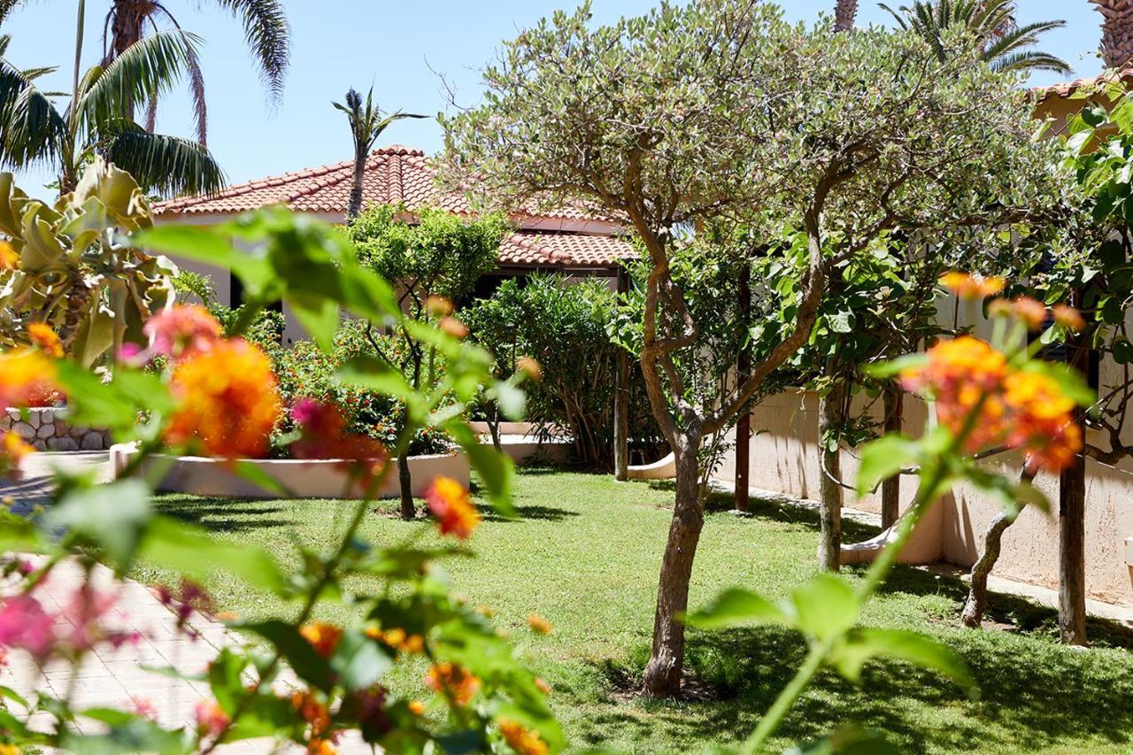 Hotel Villaggio Cala Di Volpe Capo Vaticano Exterior photo