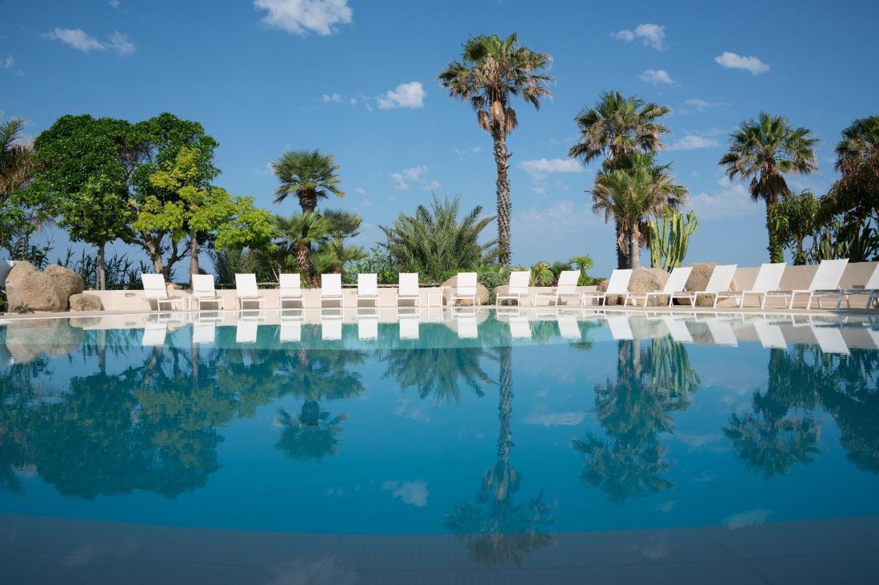 Hotel Villaggio Cala Di Volpe Capo Vaticano Exterior photo